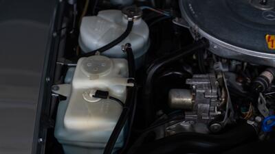 1988 Mercedes-Benz 560 SL   - Photo 61 - Boca Raton, FL 33432