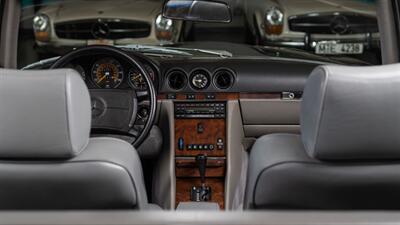 1988 Mercedes-Benz 560 SL   - Photo 43 - Boca Raton, FL 33432