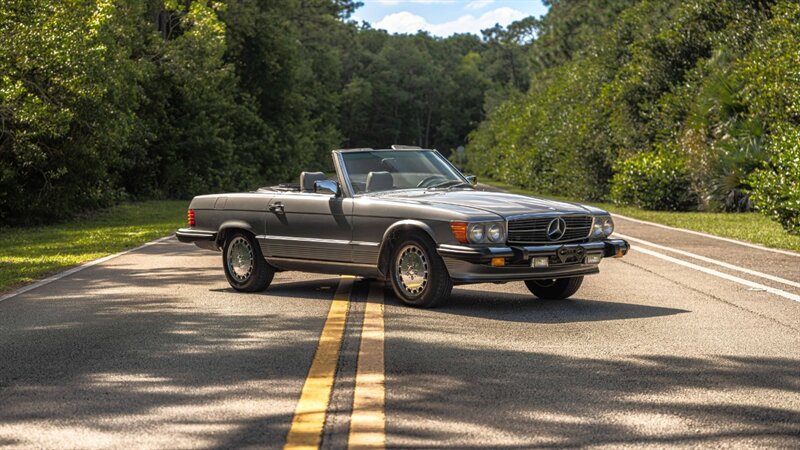 1988 Mercedes-Benz 560 SL - Photo 1 - Boca Raton, FL 33432