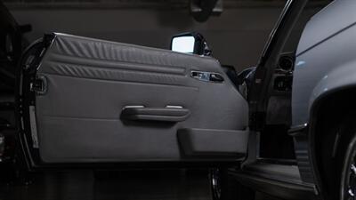 1988 Mercedes-Benz 560 SL   - Photo 35 - Boca Raton, FL 33432