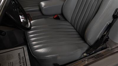 1988 Mercedes-Benz 560 SL   - Photo 36 - Boca Raton, FL 33432