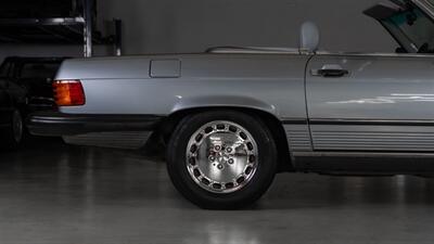 1988 Mercedes-Benz 560 SL   - Photo 5 - Boca Raton, FL 33432