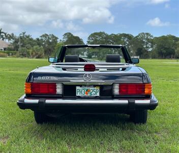 1986 Mercedes-Benz 560 SL   - Photo 11 - Boca Raton, FL 33432