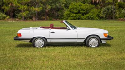 1987 Mercedes-Benz 560 SL   - Photo 12 - Boca Raton, FL 33432