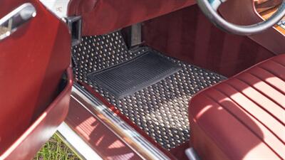 1987 Mercedes-Benz 560 SL   - Photo 23 - Boca Raton, FL 33432
