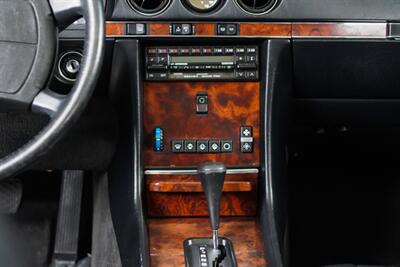 1988 Mercedes-Benz 560 SL   - Photo 44 - Boca Raton, FL 33432