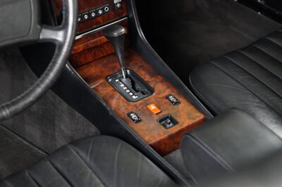 1988 Mercedes-Benz 560 SL   - Photo 47 - Boca Raton, FL 33432