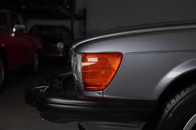 1988 Mercedes-Benz 560 SL   - Photo 28 - Boca Raton, FL 33432
