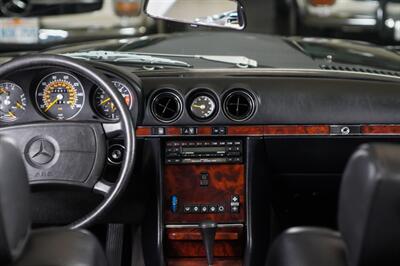 1988 Mercedes-Benz 560 SL   - Photo 48 - Boca Raton, FL 33432