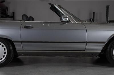 1988 Mercedes-Benz 560 SL   - Photo 7 - Boca Raton, FL 33432
