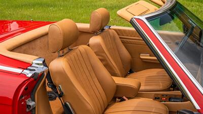 1988 Mercedes-Benz 560 SL   - Photo 26 - Boca Raton, FL 33432