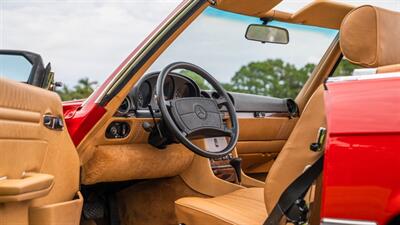 1988 Mercedes-Benz 560 SL   - Photo 19 - Boca Raton, FL 33432