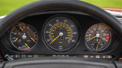 1988 Mercedes-Benz 560 SL   - Photo 23 - Boca Raton, FL 33432