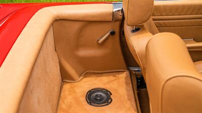 1988 Mercedes-Benz 560 SL   - Photo 28 - Boca Raton, FL 33432