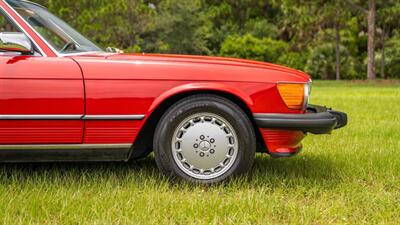 1988 Mercedes-Benz 560 SL   - Photo 16 - Boca Raton, FL 33432
