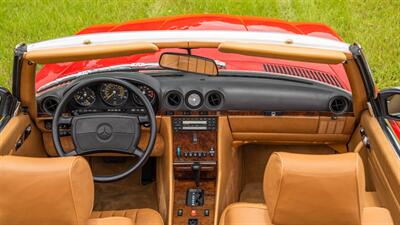 1988 Mercedes-Benz 560 SL   - Photo 21 - Boca Raton, FL 33432