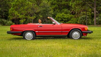 1988 Mercedes-Benz 560 SL   - Photo 15 - Boca Raton, FL 33432