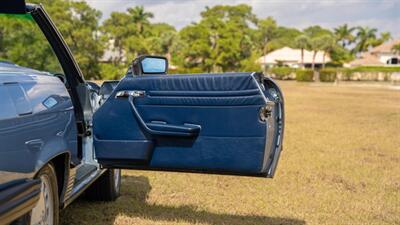 1989 Mercedes-Benz 560 SL   - Photo 20 - Boca Raton, FL 33432