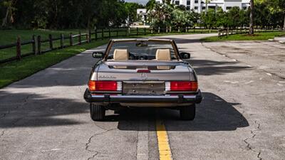 1988 Mercedes-Benz 560 SL   - Photo 12 - Boca Raton, FL 33432