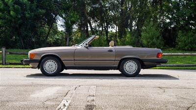 1988 Mercedes-Benz 560 SL   - Photo 8 - Boca Raton, FL 33432