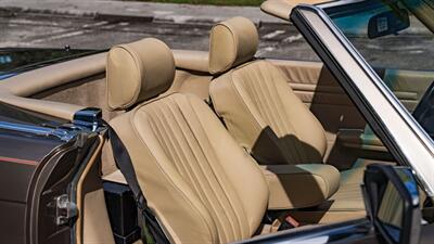 1988 Mercedes-Benz 560 SL   - Photo 27 - Boca Raton, FL 33432