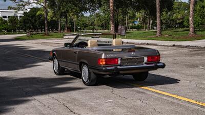 1988 Mercedes-Benz 560 SL   - Photo 10 - Boca Raton, FL 33432