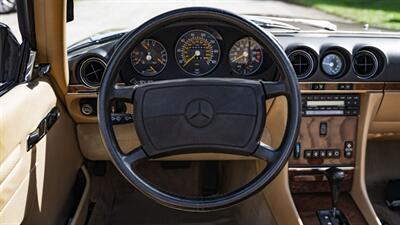 1988 Mercedes-Benz 560 SL   - Photo 25 - Boca Raton, FL 33432