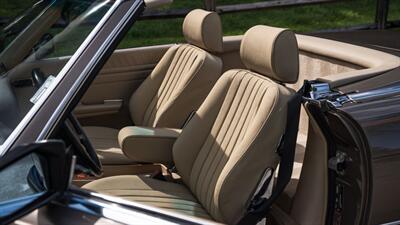 1988 Mercedes-Benz 560 SL   - Photo 26 - Boca Raton, FL 33432