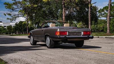 1988 Mercedes-Benz 560 SL   - Photo 9 - Boca Raton, FL 33432