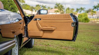 1986 Mercedes-Benz 560 SL   - Photo 27 - Boca Raton, FL 33432