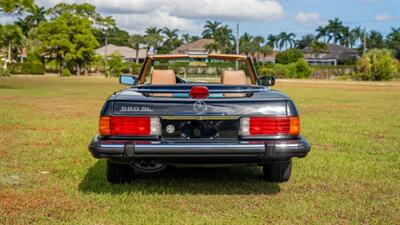 1986 Mercedes-Benz 560 SL   - Photo 13 - Boca Raton, FL 33432