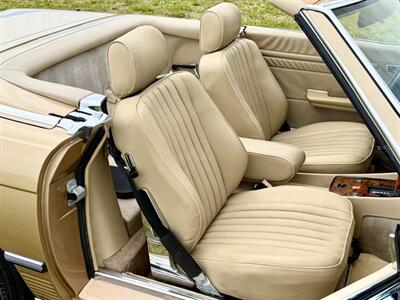 1988 Mercedes-Benz 560 SL   - Photo 16 - Boca Raton, FL 33432