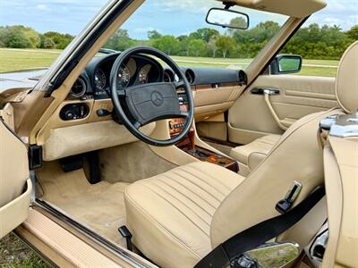 1988 Mercedes-Benz 560 SL   - Photo 14 - Boca Raton, FL 33432