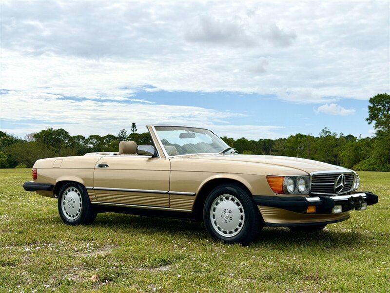 1988 Mercedes-Benz 560 SL   - Photo 1 - Boca Raton, FL 33432