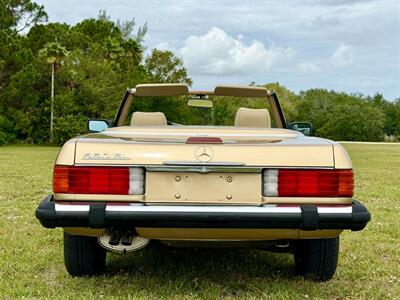 1988 Mercedes-Benz 560 SL   - Photo 8 - Boca Raton, FL 33432