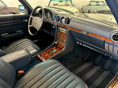 1986 Mercedes-Benz 560 SL   - Photo 24 - Boca Raton, FL 33432