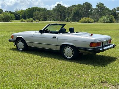 1986 Mercedes-Benz 560 SL   - Photo 11 - Boca Raton, FL 33432