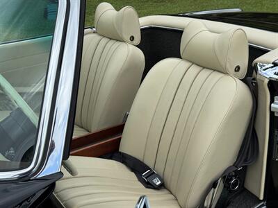 1970 Mercedes-Benz 280SL   - Photo 17 - Boca Raton, FL 33432