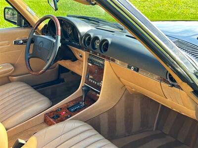 1987 Mercedes-Benz 560 SL   - Photo 23 - Boca Raton, FL 33432