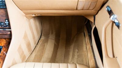 1987 Mercedes-Benz 560 SL   - Photo 49 - Boca Raton, FL 33432