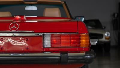 1987 Mercedes-Benz 560 SL   - Photo 34 - Boca Raton, FL 33432