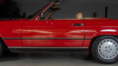 1987 Mercedes-Benz 560 SL   - Photo 28 - Boca Raton, FL 33432
