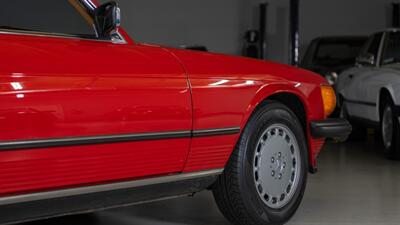 1987 Mercedes-Benz 560 SL   - Photo 14 - Boca Raton, FL 33432