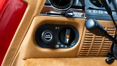 1987 Mercedes-Benz 560 SL   - Photo 48 - Boca Raton, FL 33432