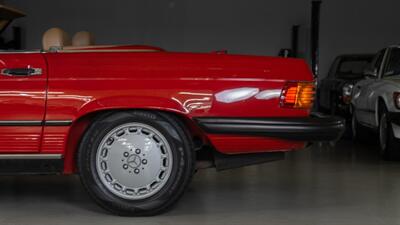 1987 Mercedes-Benz 560 SL   - Photo 29 - Boca Raton, FL 33432
