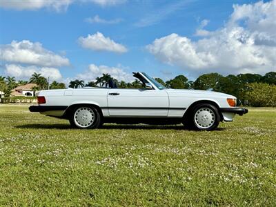 1987 Mercedes-Benz 560 SL   - Photo 2 - Boca Raton, FL 33432