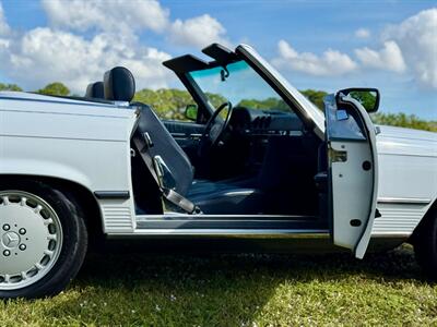 1987 Mercedes-Benz 560 SL   - Photo 28 - Boca Raton, FL 33432