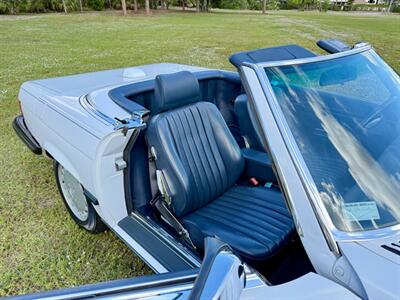 1987 Mercedes-Benz 560 SL   - Photo 32 - Boca Raton, FL 33432