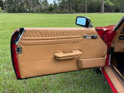 1988 Mercedes-Benz 560 SL   - Photo 16 - Boca Raton, FL 33432