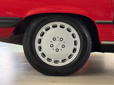 1988 Mercedes-Benz 560 SL   - Photo 33 - Boca Raton, FL 33432